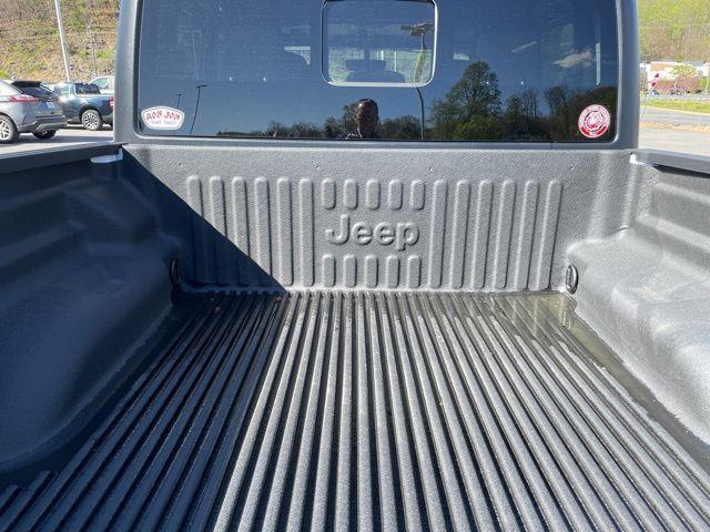 used 2022 Jeep Gladiator car, priced at $34,998