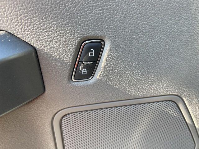 used 2020 Ford F-150 car, priced at $26,928