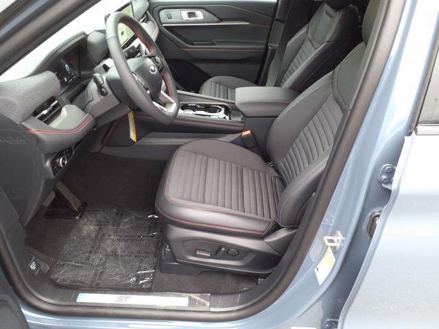 new 2025 Ford Explorer car, priced at $48,221