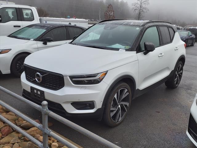 used 2022 Volvo XC40 car, priced at $30,998