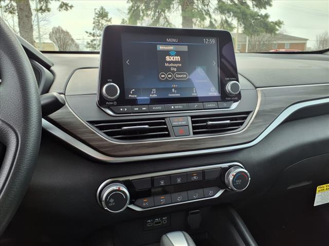 new 2025 Nissan Altima car, priced at $30,015