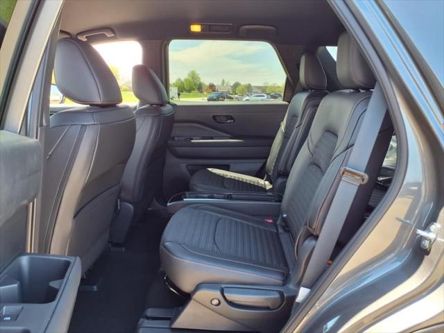 new 2025 Nissan Pathfinder car, priced at $45,675