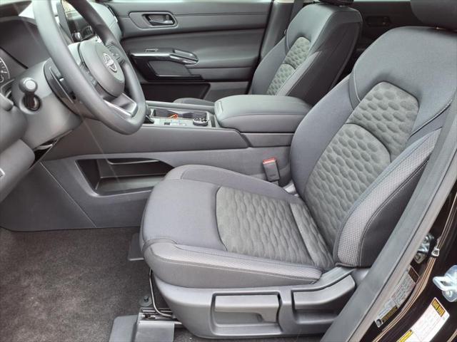 new 2025 Nissan Pathfinder car, priced at $39,950