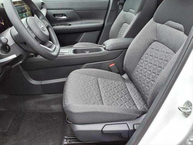 new 2025 Nissan Kicks car, priced at $28,680