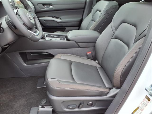 new 2025 Nissan Pathfinder car, priced at $46,875