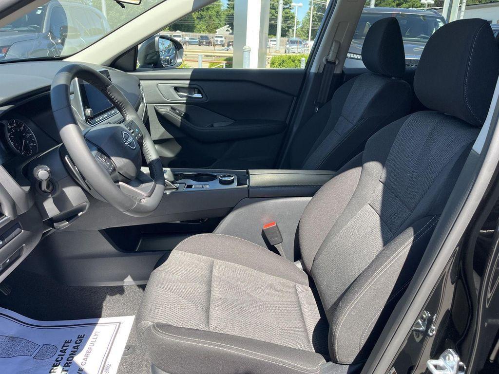 used 2025 Nissan Rogue car, priced at $27,900