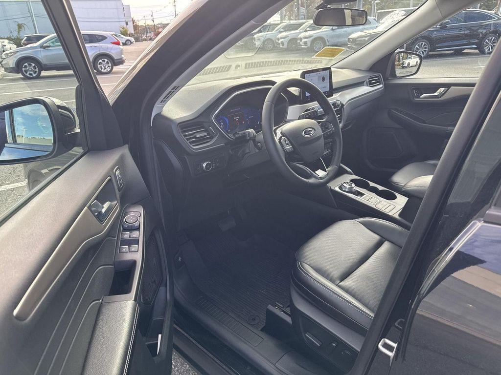 used 2022 Ford Escape car, priced at $25,990