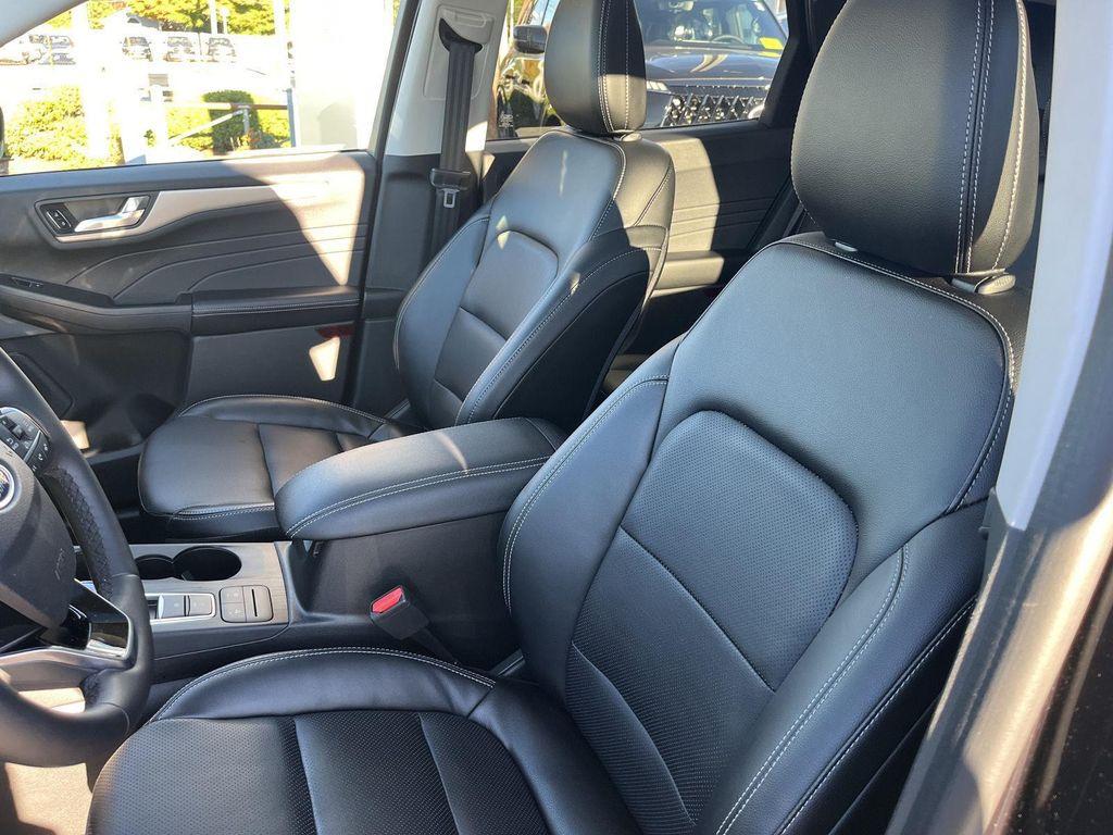 used 2022 Ford Escape car, priced at $25,990