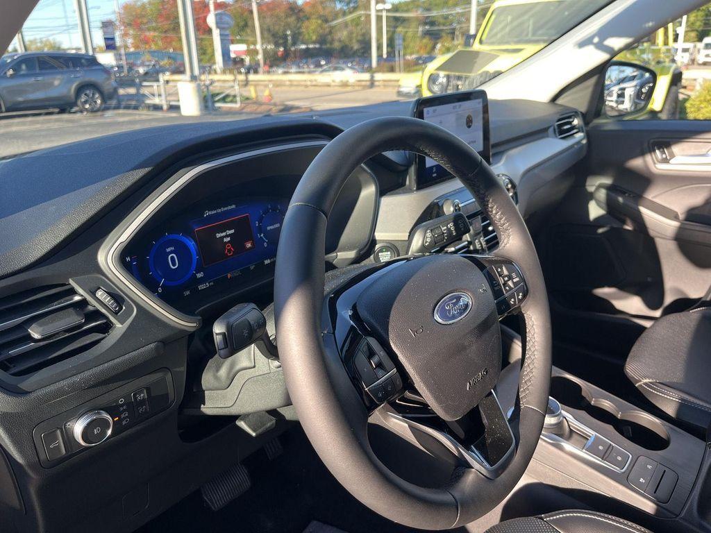 used 2022 Ford Escape car, priced at $25,990