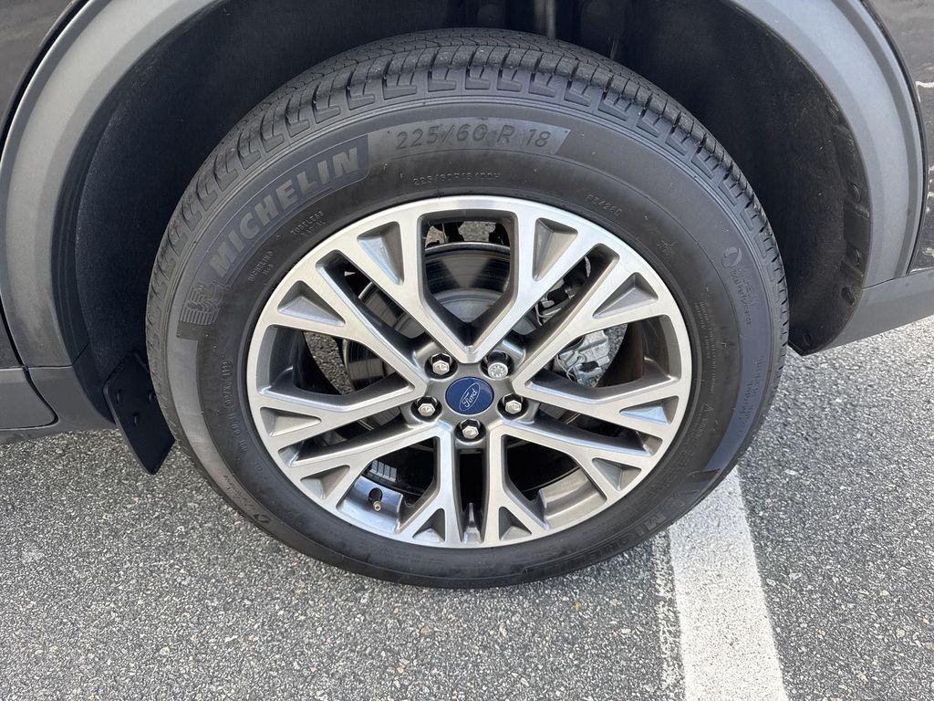 used 2022 Ford Escape car, priced at $25,990