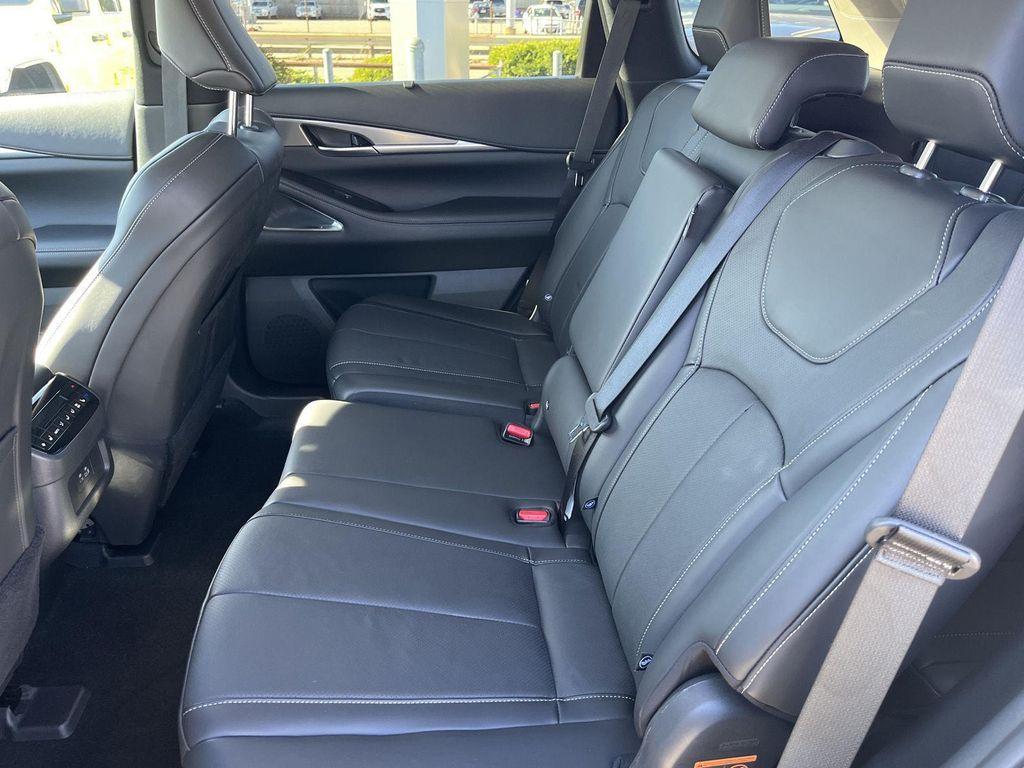 used 2025 INFINITI QX60 car, priced at $47,490