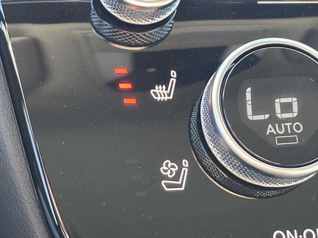 used 2025 INFINITI QX60 car, priced at $47,490