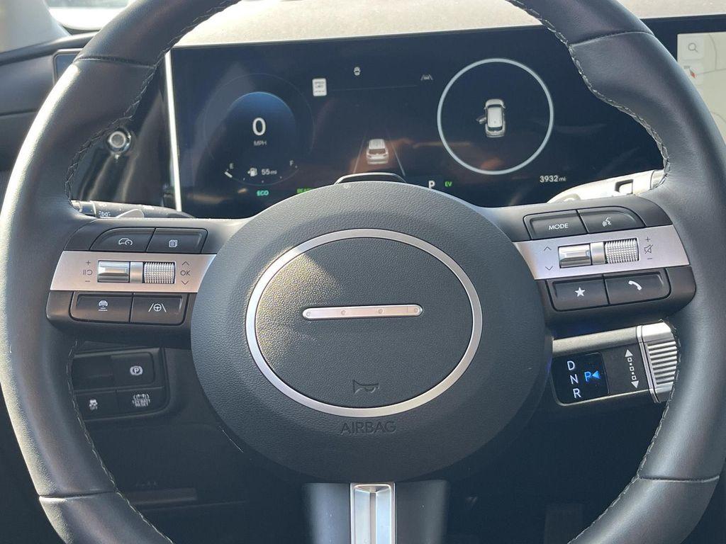 used 2025 Hyundai TUCSON Hybrid car, priced at $34,900