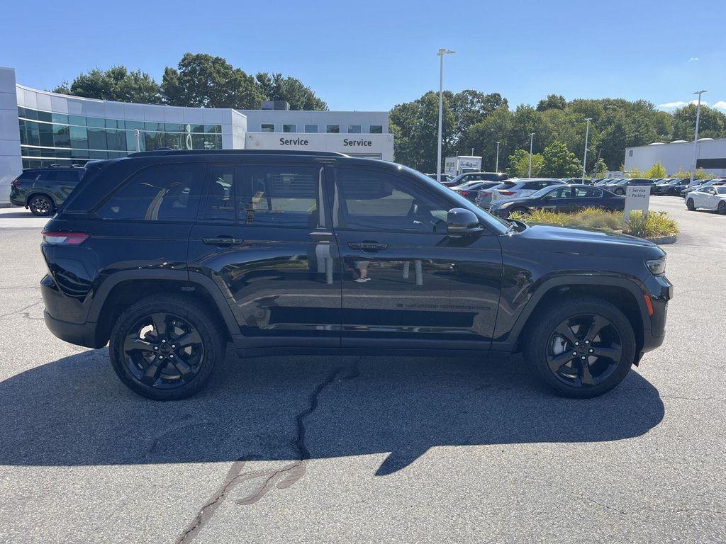 used 2023 Jeep Grand Cherokee car, priced at $27,990