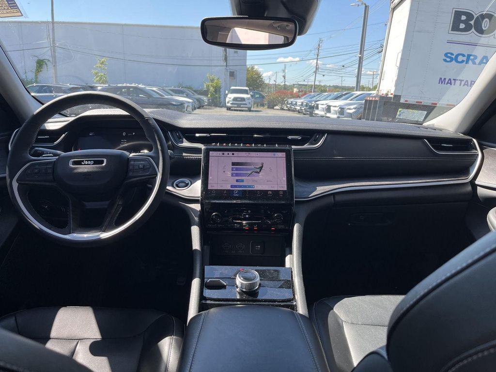 used 2023 Jeep Grand Cherokee car, priced at $27,990