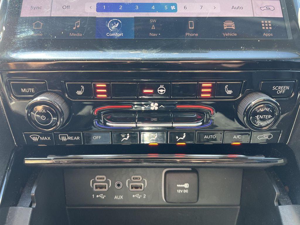 used 2023 Jeep Grand Cherokee car, priced at $27,990