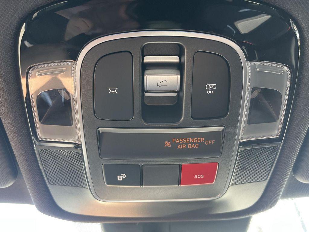 used 2025 Hyundai TUCSON Hybrid car, priced at $32,900