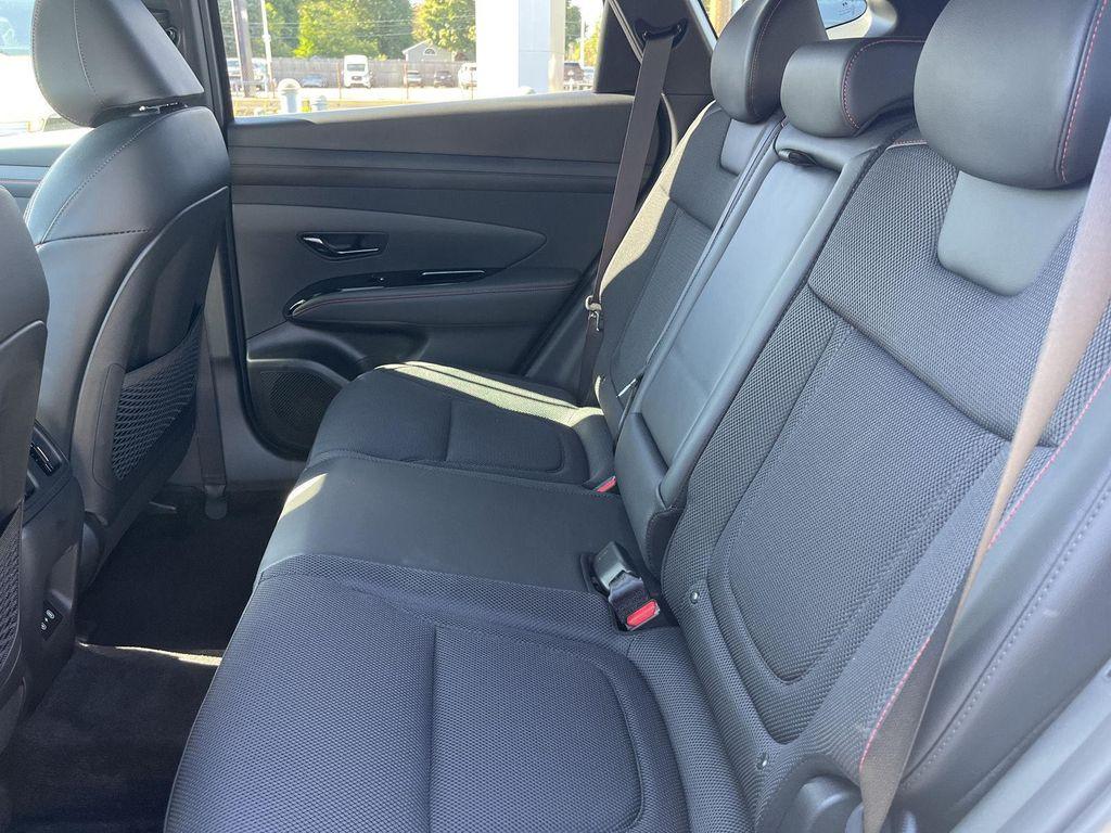 used 2025 Hyundai TUCSON Hybrid car, priced at $32,900