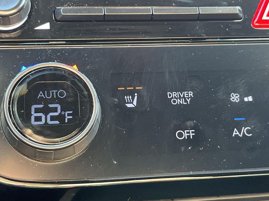 used 2025 Hyundai TUCSON Hybrid car, priced at $32,900