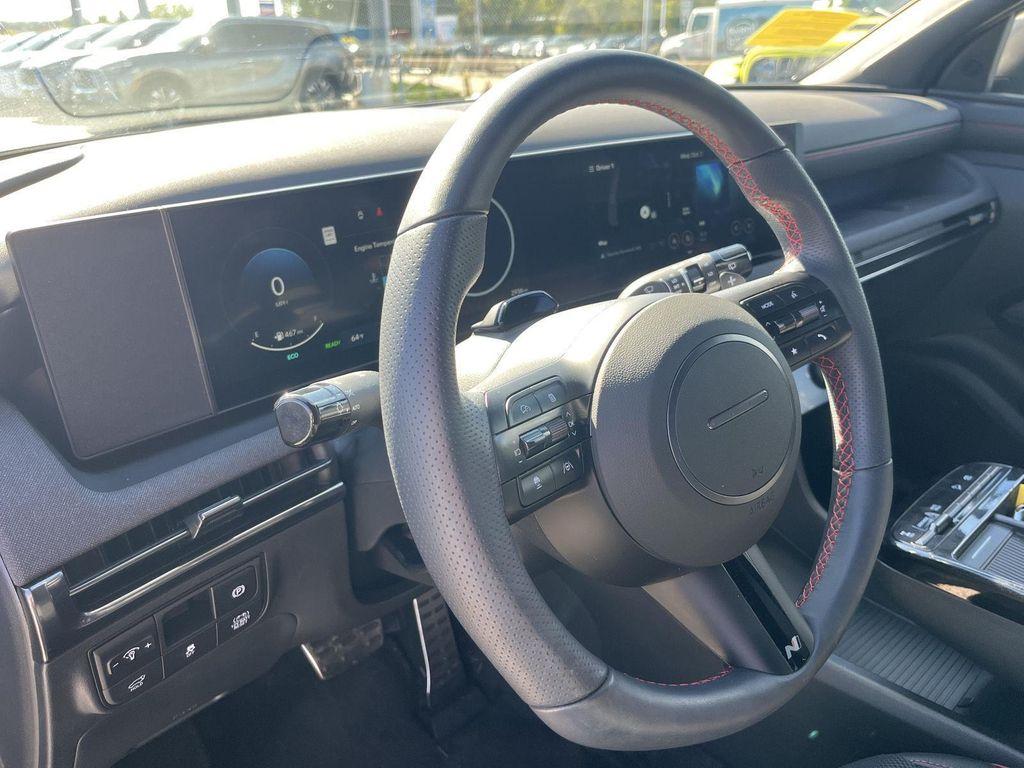 used 2025 Hyundai TUCSON Hybrid car, priced at $32,900