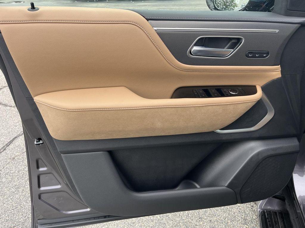 new 2026 INFINITI QX80 car, priced at $98,275