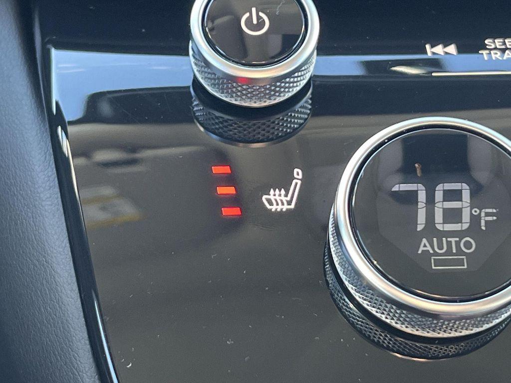 used 2025 INFINITI QX60 car, priced at $39,990