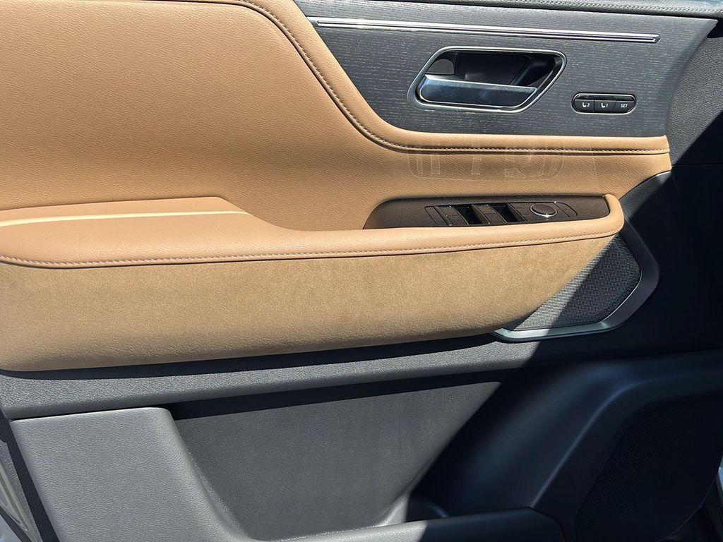 new 2025 INFINITI QX80 car, priced at $95,840