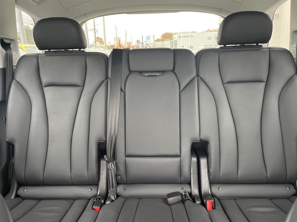used 2023 Audi Q7 car, priced at $34,900