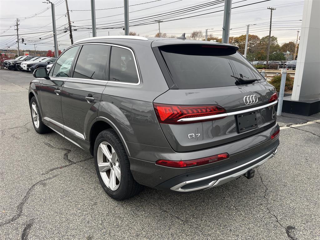 used 2023 Audi Q7 car, priced at $34,900