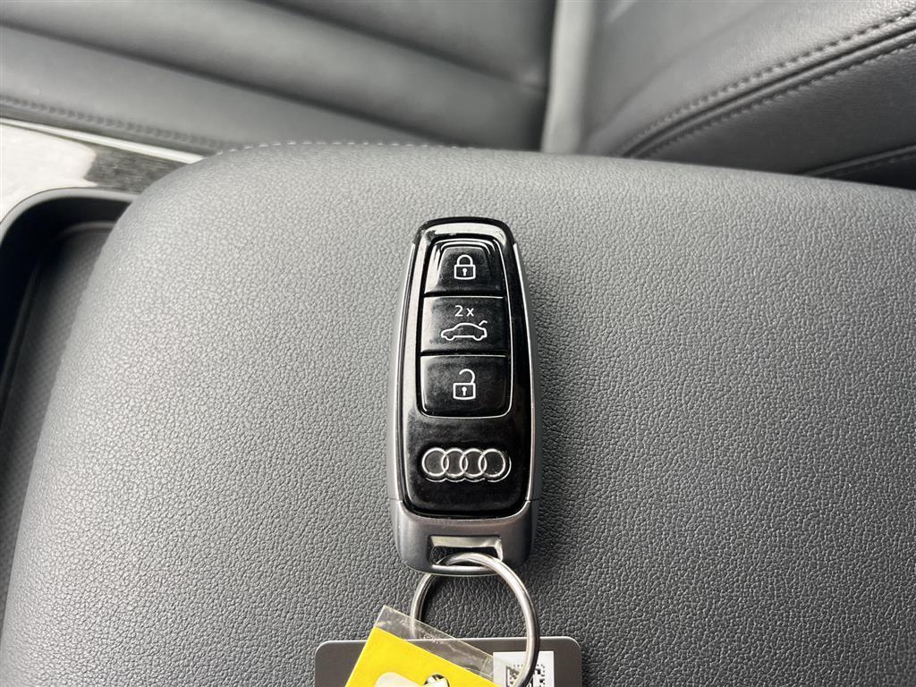 used 2023 Audi Q7 car, priced at $34,900