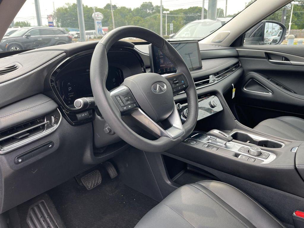 used 2025 INFINITI QX60 car, priced at $49,800