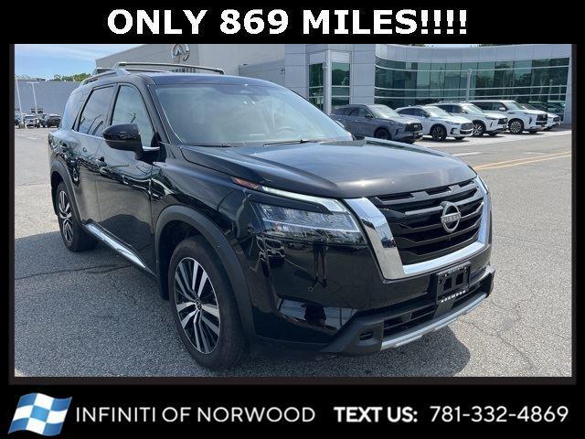 used 2024 Nissan Pathfinder car, priced at $43,900