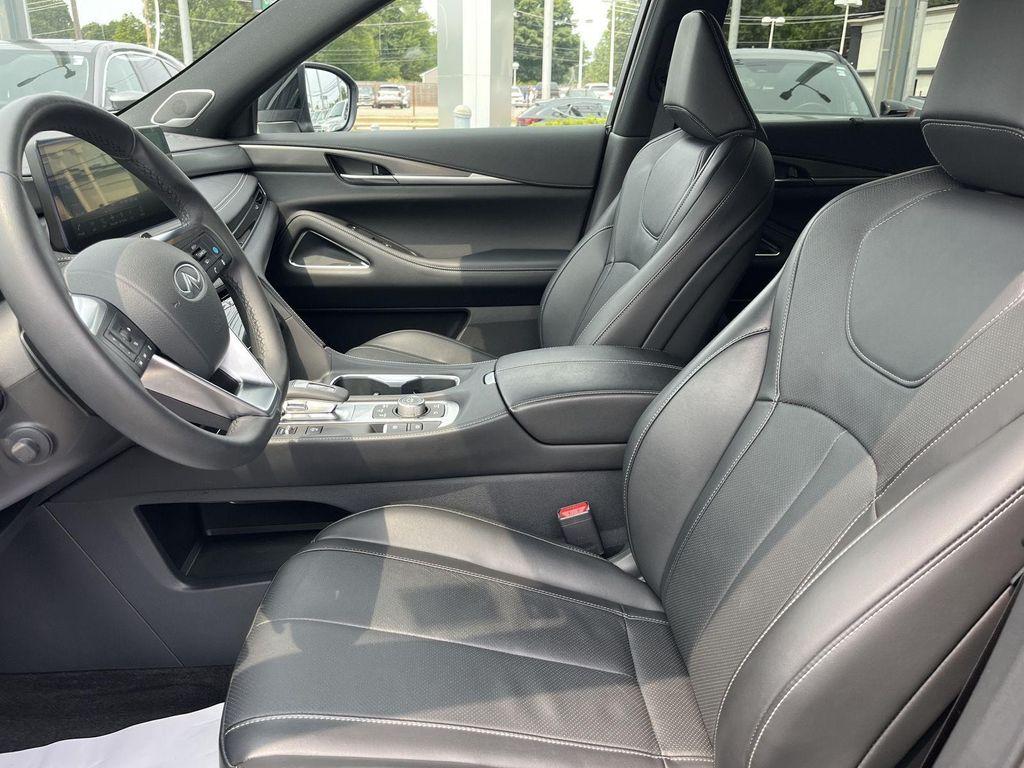 used 2025 INFINITI QX60 car, priced at $49,800