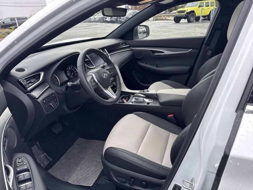 used 2025 INFINITI QX55 car, priced at $39,990