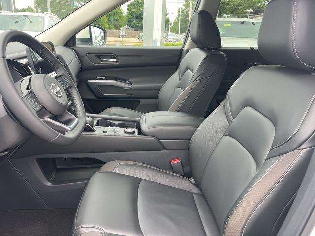 used 2024 Nissan Pathfinder car, priced at $39,993