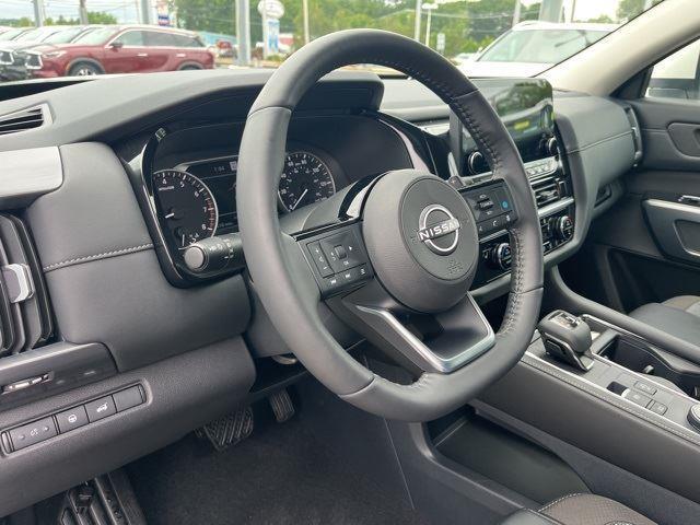 used 2024 Nissan Pathfinder car, priced at $39,993
