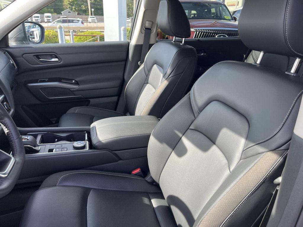used 2024 Nissan Pathfinder car, priced at $37,900