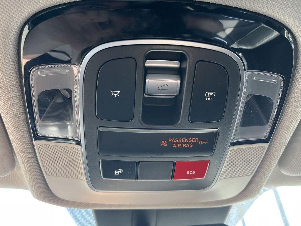 used 2025 Hyundai TUCSON Hybrid car, priced at $34,990