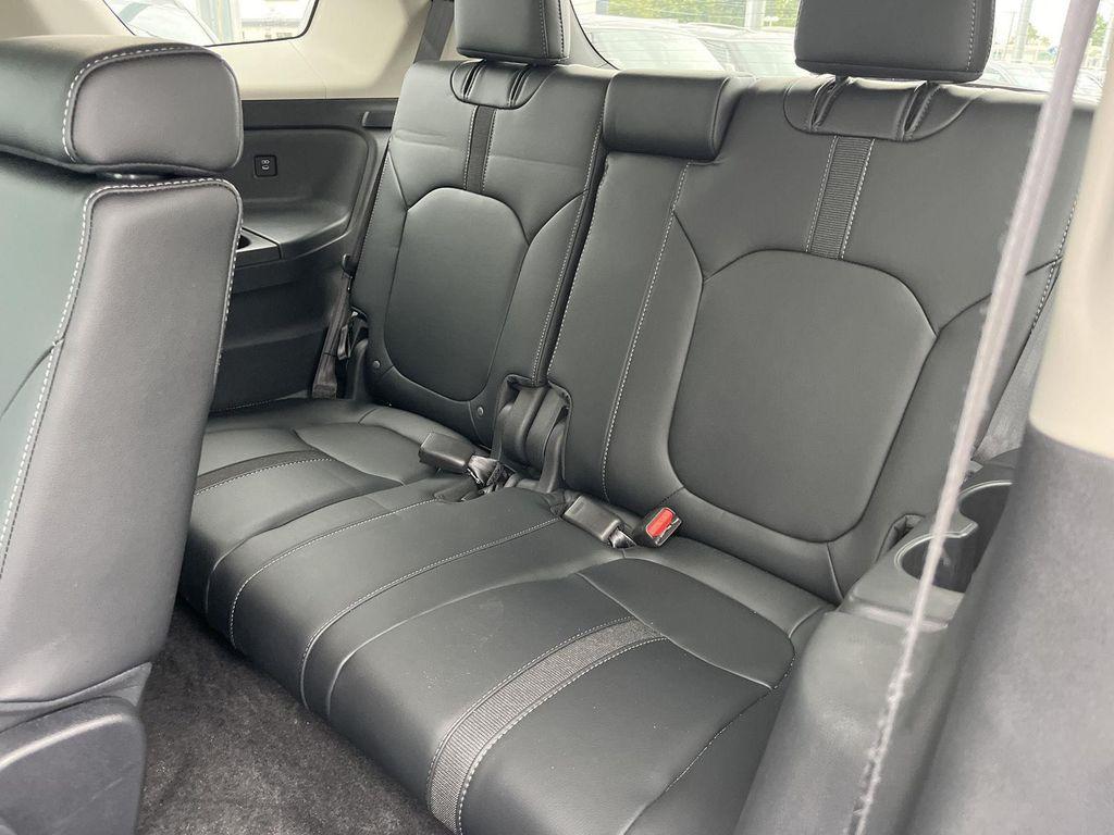 used 2025 Honda Pilot car, priced at $43,990