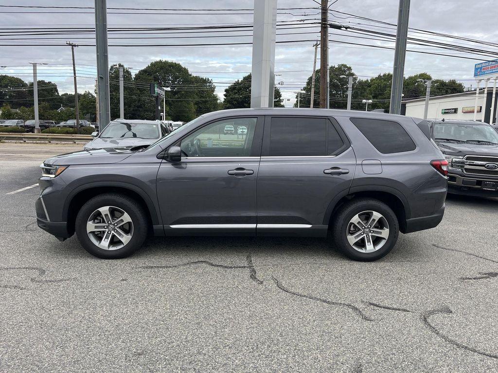 used 2025 Honda Pilot car, priced at $43,990