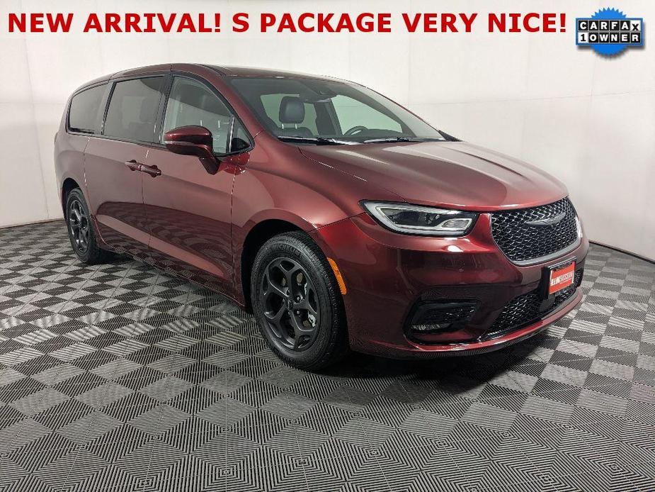 used 2022 Chrysler Pacifica Hybrid car, priced at $32,788