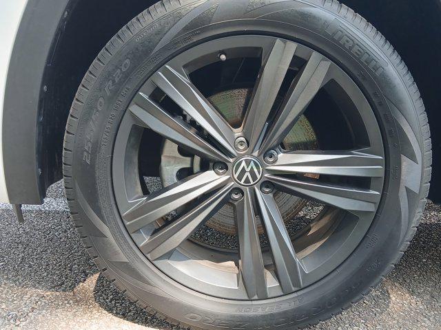 used 2021 Volkswagen Atlas car, priced at $31,398