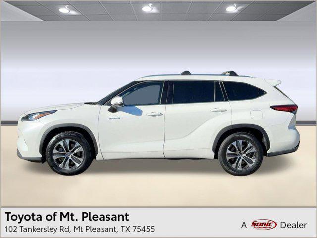 used 2020 Toyota Highlander Hybrid car, priced at $28,547