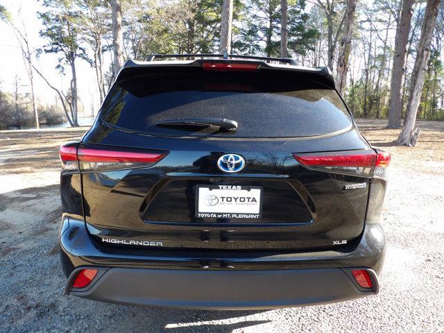 used 2023 Toyota Highlander Hybrid car, priced at $40,998