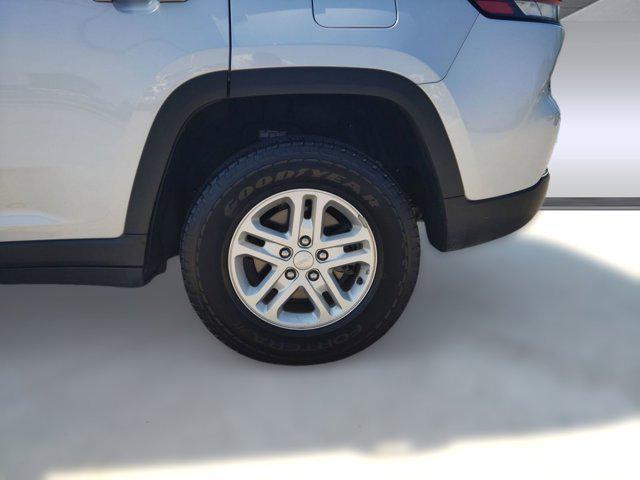 used 2024 Jeep Grand Cherokee car, priced at $25,876