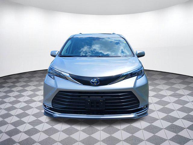 used 2024 Toyota Sienna car, priced at $43,598
