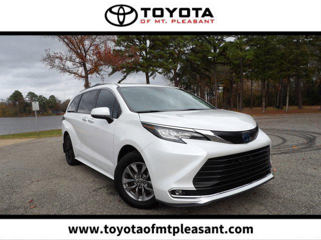 used 2023 Toyota Sienna car, priced at $36,298