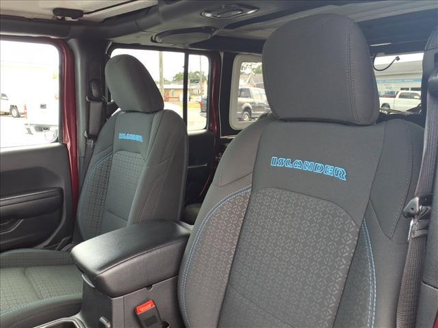 used 2021 Jeep Wrangler Unlimited car, priced at $34,995
