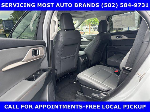 new 2025 Ford Explorer car, priced at $46,571