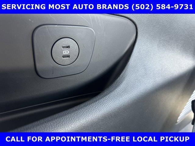 new 2025 Ford Explorer car, priced at $39,223